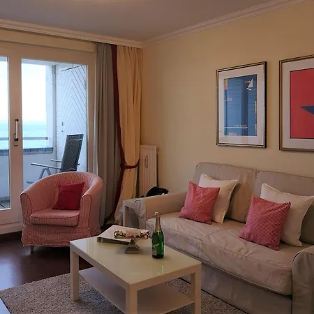 Apartment J 24 *